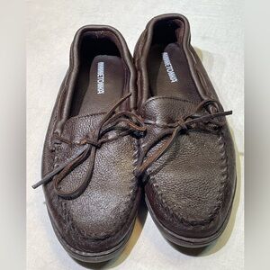 Minnetonka Men's Dark Brown Leather Loafers